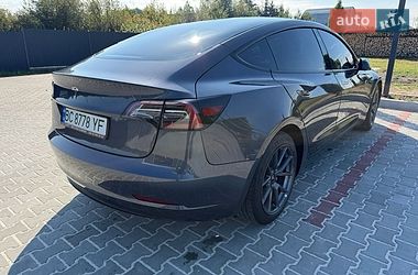Седан Tesla Model 3 2023 в Львові