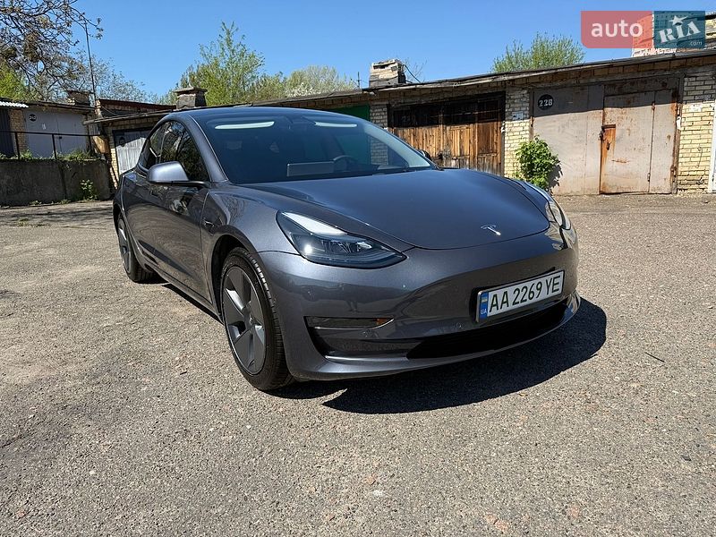 Седан Tesla Model 3 2022 в Києві