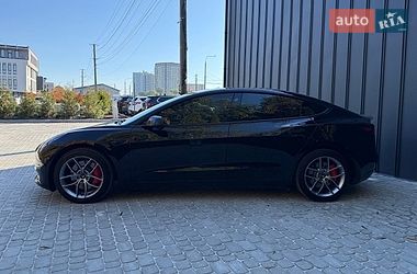 Седан Tesla Model 3 2022 в Львові