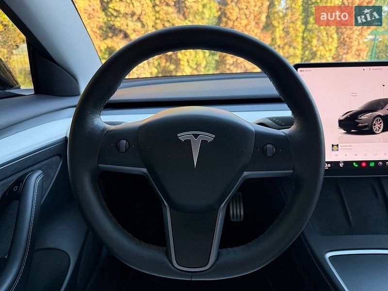 Седан Tesla Model 3 2022 в Львові