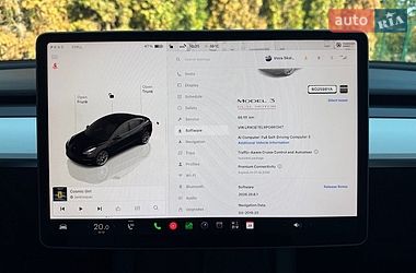 Седан Tesla Model 3 2022 в Львові