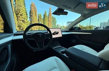 Седан Tesla Model 3 2022 в Львові