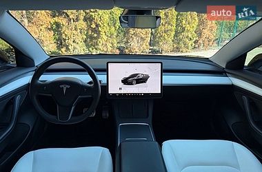 Седан Tesla Model 3 2022 в Львові