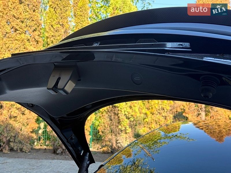Седан Tesla Model 3 2022 в Львові