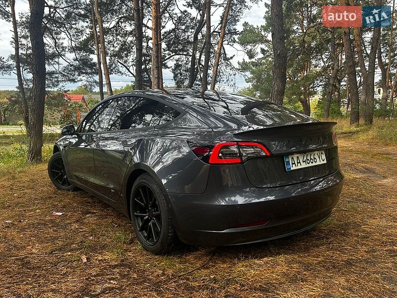 Седан Tesla Model 3 2020 в Киеве фото 6 Седан Tesla Model 3 2020 в Киеве