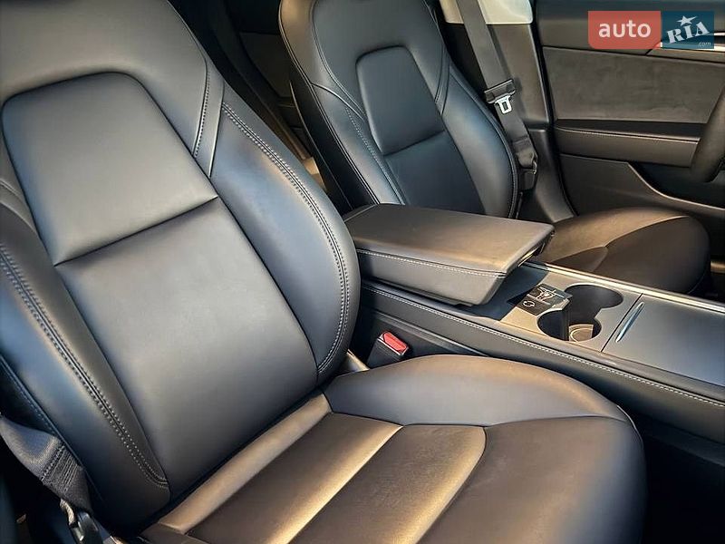 Седан Tesla Model 3 2022 в Одесі