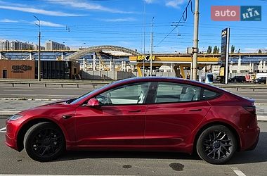 Седан Tesla Model 3 2024 в Києві