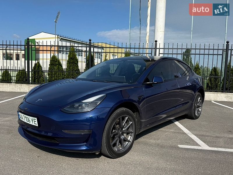Tesla Model 3 2023