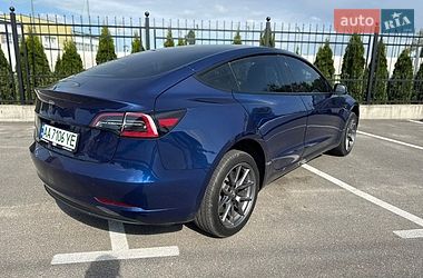 Седан Tesla Model 3 2023 в Києві