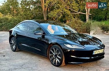 Седан Tesla Model 3 2024 в Запорожье