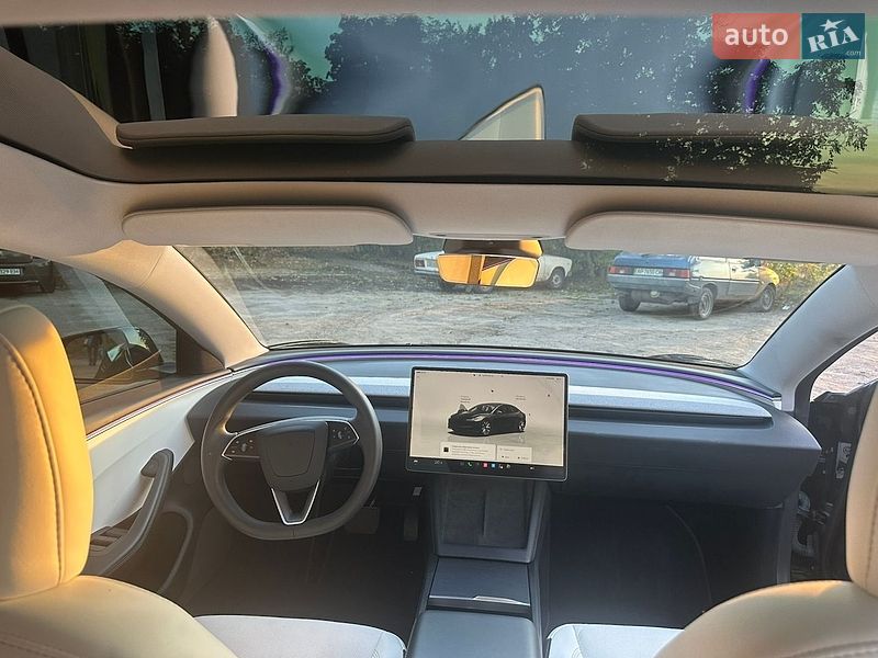 Седан Tesla Model 3 2024 в Запорожье
