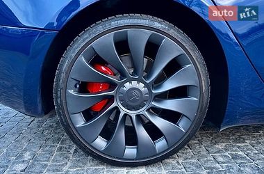 Седан Tesla Model 3 2023 в Дніпрі