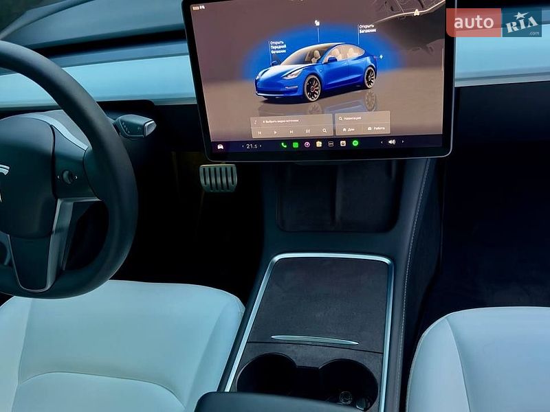 Седан Tesla Model 3 2023 в Дніпрі