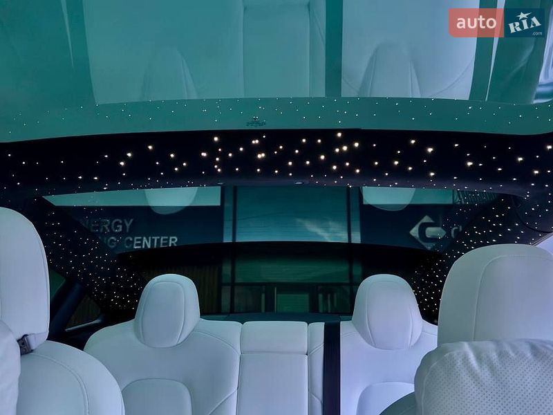 Седан Tesla Model 3 2023 в Дніпрі