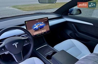 Седан Tesla Model 3 2023 в Дніпрі