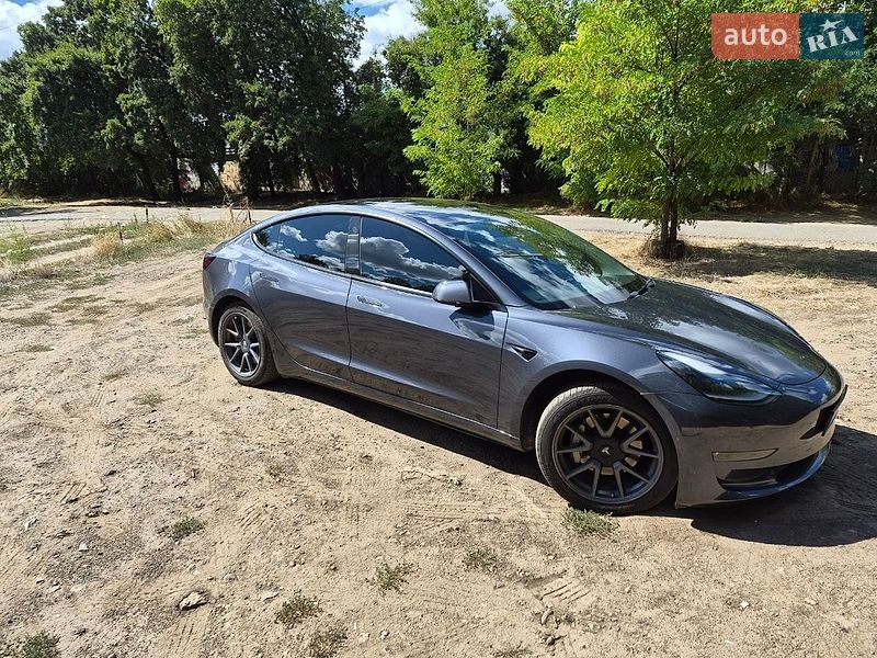 Седан Tesla Model 3 2022 в Одессе