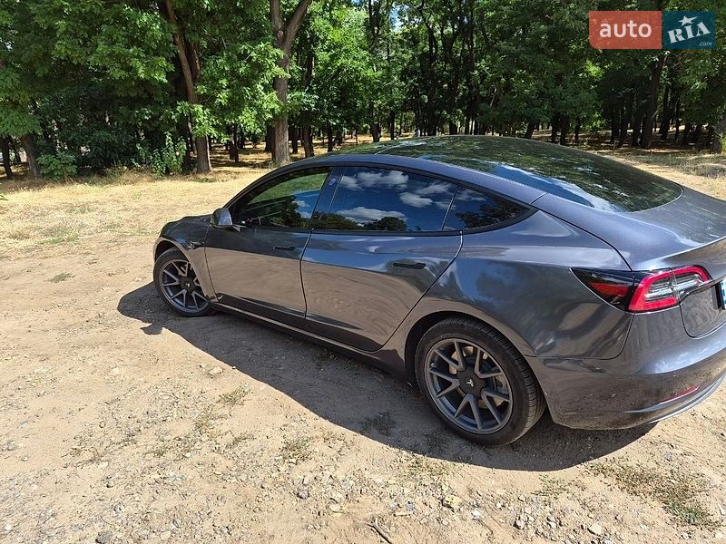 Седан Tesla Model 3 2022 в Одессе