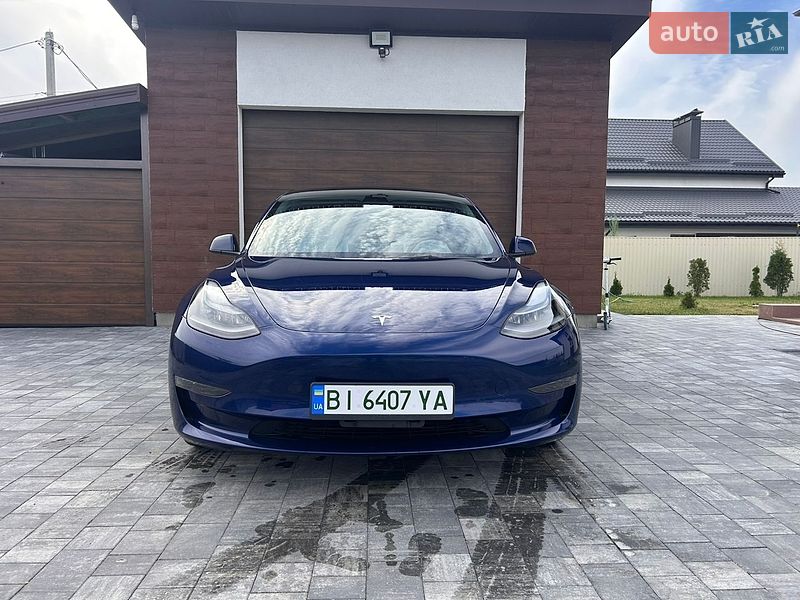 Tesla Model 3 2022