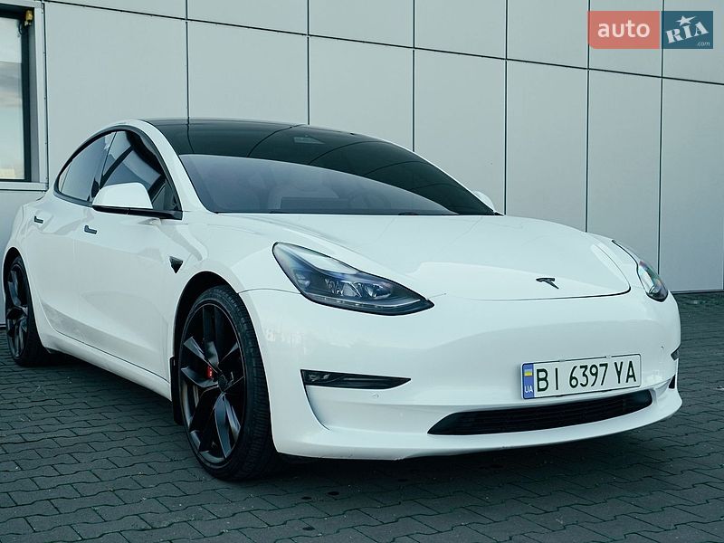 Седан Tesla Model 3 2021 в Харькове