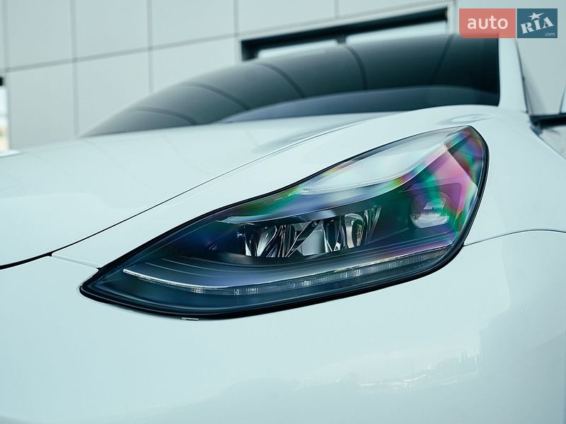 Седан Tesla Model 3 2021 в Харькове