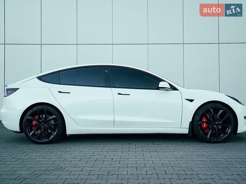 Седан Tesla Model 3 2021 в Харькове