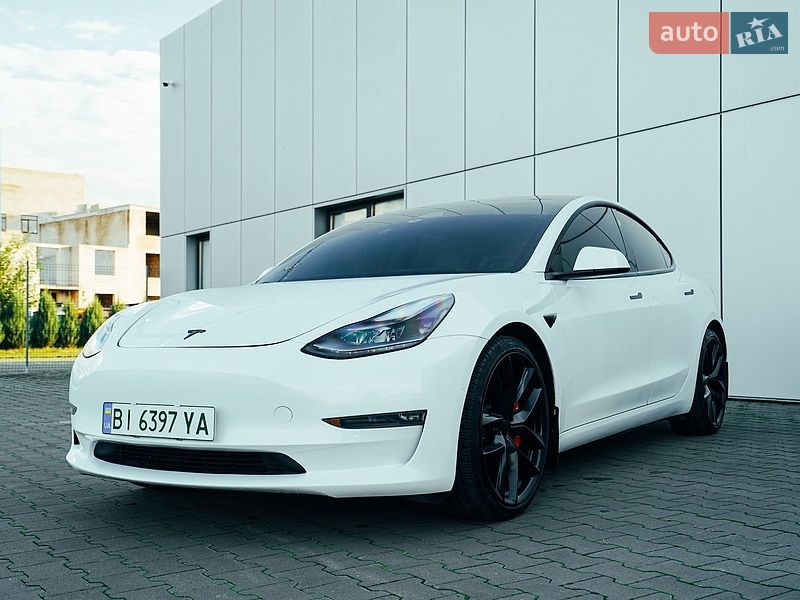 Седан Tesla Model 3 2021 в Харькове