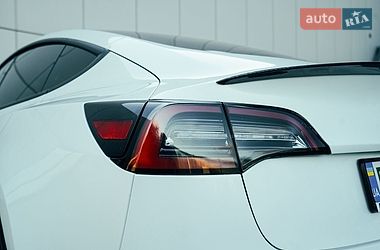 Седан Tesla Model 3 2021 в Харькове