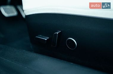 Седан Tesla Model 3 2021 в Харькове