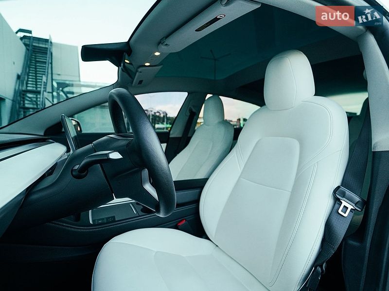 Седан Tesla Model 3 2021 в Харькове