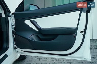 Седан Tesla Model 3 2021 в Харькове