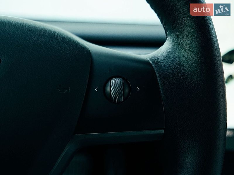 Седан Tesla Model 3 2021 в Харькове