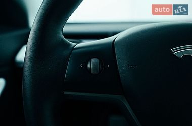 Седан Tesla Model 3 2021 в Харькове