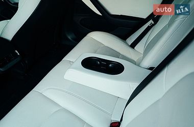 Седан Tesla Model 3 2021 в Харькове