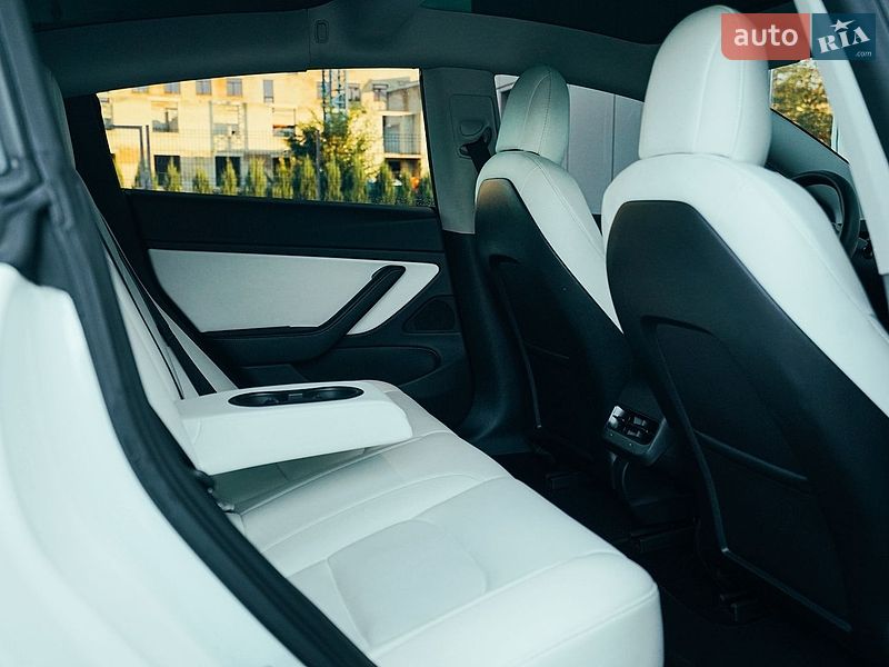 Седан Tesla Model 3 2021 в Харькове