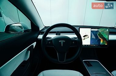 Седан Tesla Model 3 2021 в Харькове