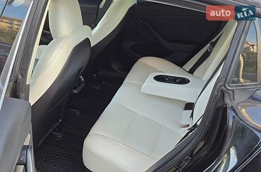 Седан Tesla Model 3 2021 в Києві