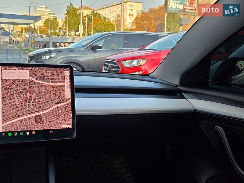 Седан Tesla Model 3 2021 в Києві