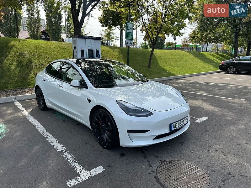 Седан Tesla Model 3 2021 в Могилев-Подольске