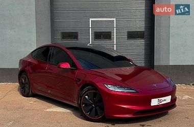 Седан Tesla Model 3 2024 в Киеве