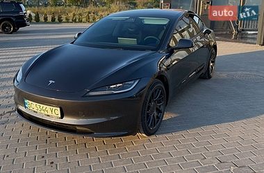 Седан Tesla Model 3 2024 в Львові