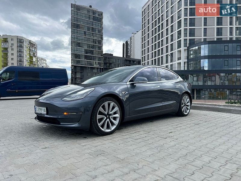 Tesla Model 3 2019