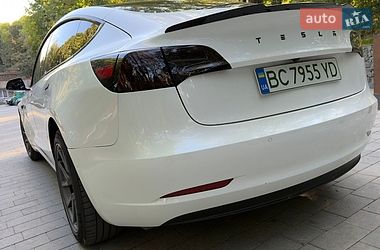 Седан Tesla Model 3 2019 в Львові