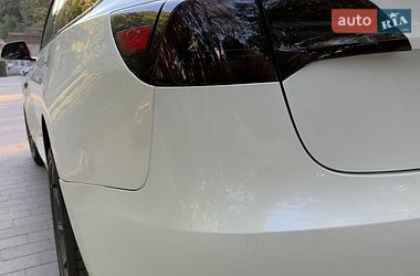 Седан Tesla Model 3 2019 в Львові