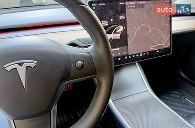 Седан Tesla Model 3 2019 в Львові