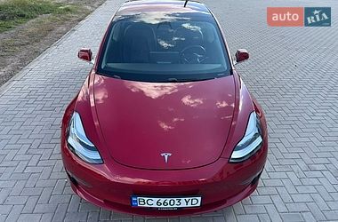 Седан Tesla Model 3 2018 в Ровно