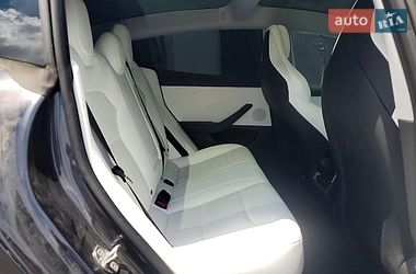 Седан Tesla Model 3 2024 в Львове