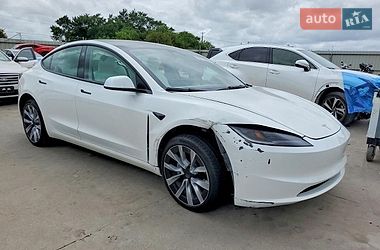 Седан Tesla Model 3 2024 в Львове