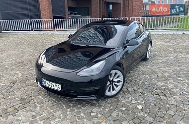 Седан Tesla Model 3 2021 в Дніпрі