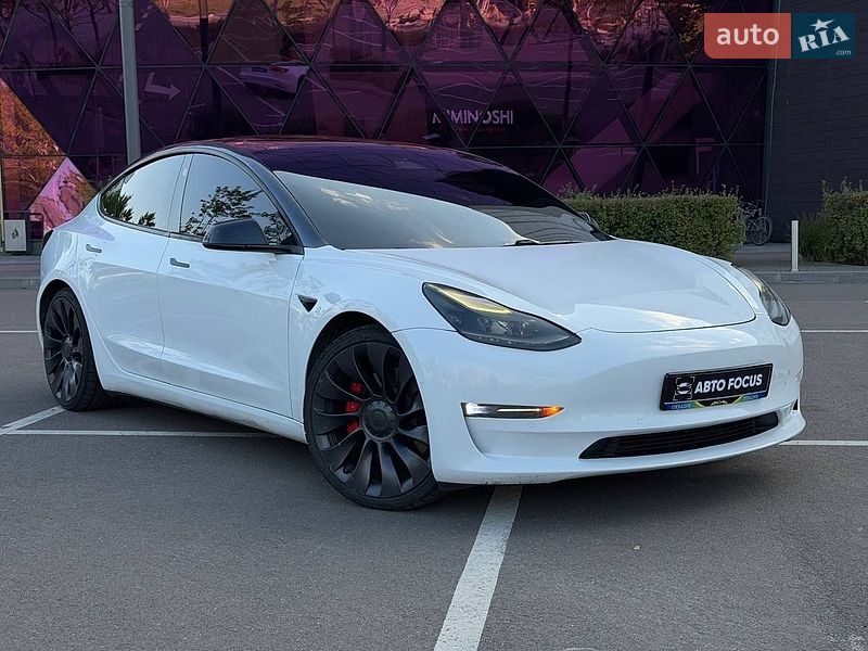 Tesla Model 3 2021
