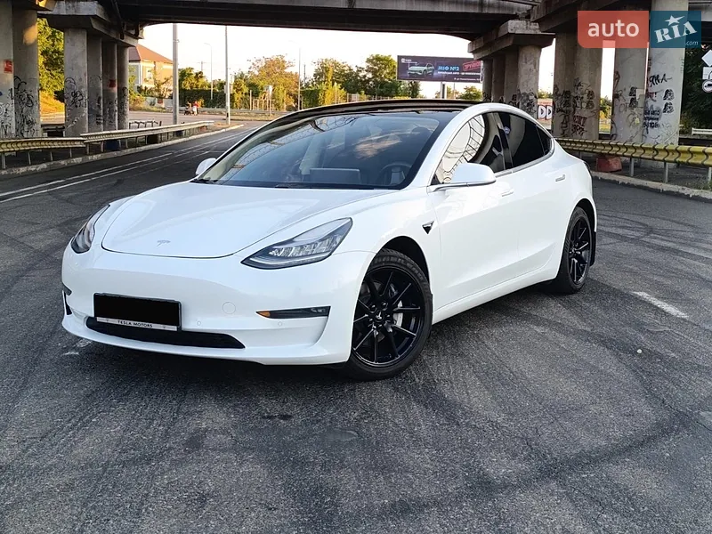 Tesla Model 3 2019